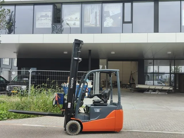 Vollebregt Vorkheftrucks 11680