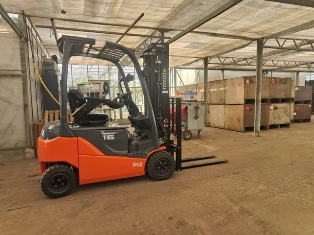 Vollebregt Vorkheftrucks 11680