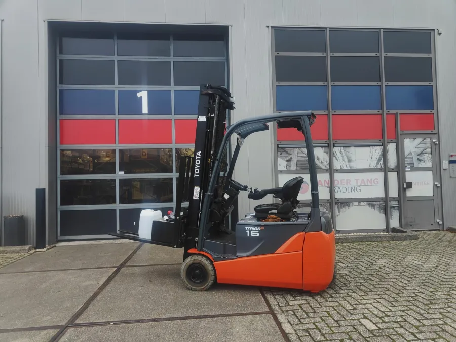 Vollebregt Vorkheftrucks 11680