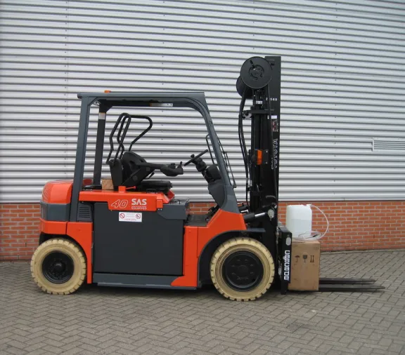 Vollebregt Vorkheftrucks 11680